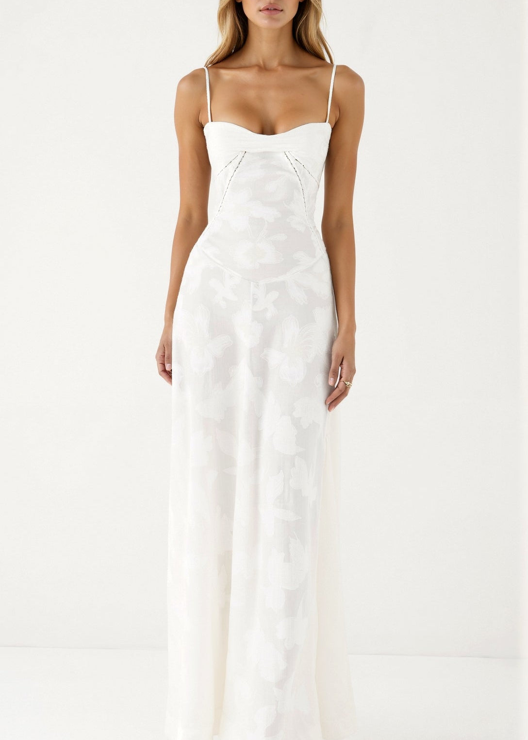 Alma | Maxi dress with lace-up back